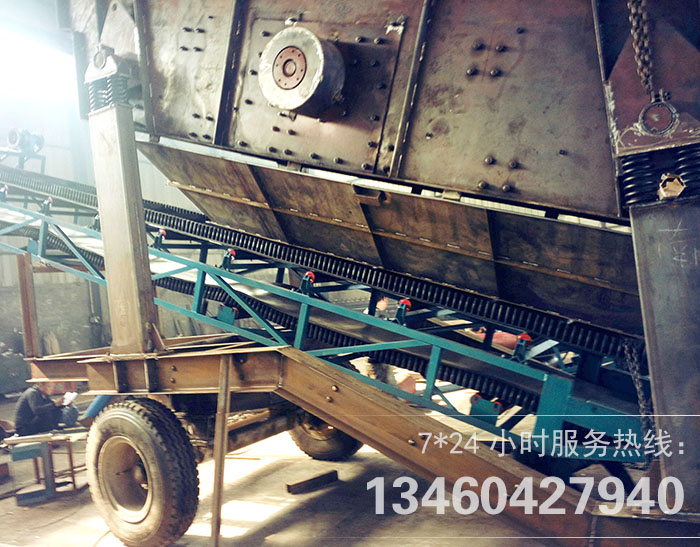 移動篩分機實拍現(xiàn)場